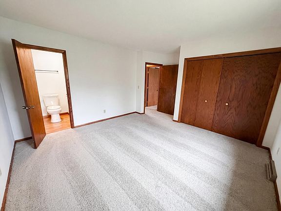 4th image of 14012 Underclift St NW
