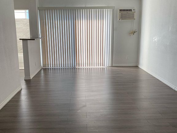3rd image of 15424 Chase St APT 19