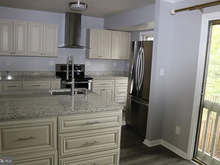 9302 Frostburg Way — Photo 12