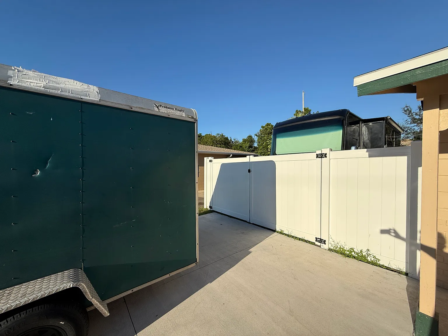 3 bed, 1050 sqft, $1,999 — Photo 4