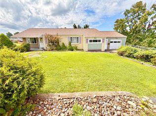 5 Suncrest Ln, Uniontown, PA 15401