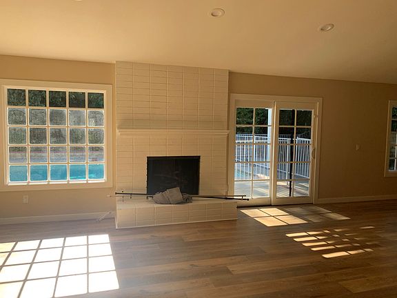 4th image of 6161 Pat Ave