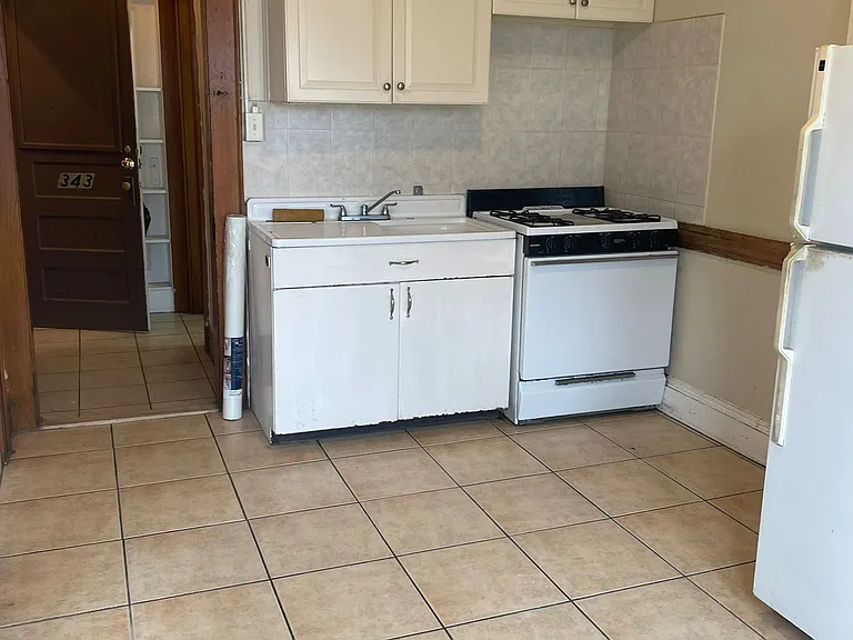 343 Wayne St #1 — Photo 5