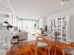 199 Drake St #8A, Vancouver, BC V6Z 2T9