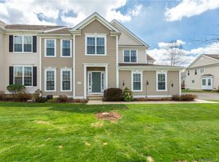 139 Barkledge Dr UNIT 139, Newington, CT 06111