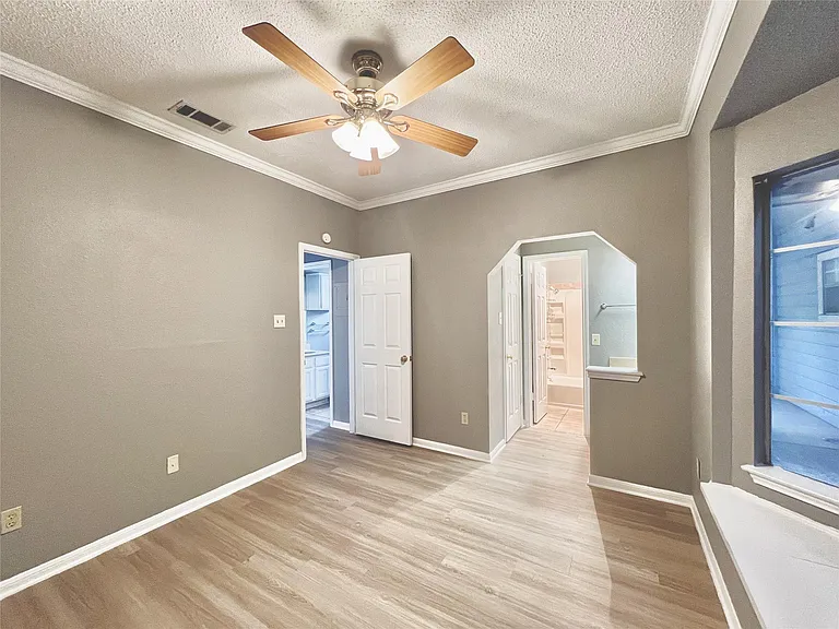 3111 Tom Green St #105 — Photo 14