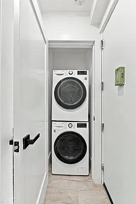 Laundry, photo 1