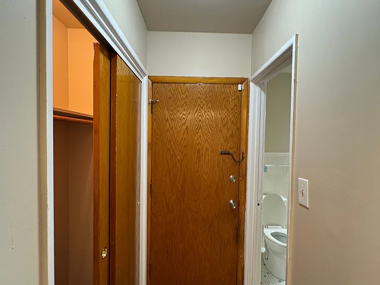 10743-10749 S Pulaski Rd #11 — Photo 3