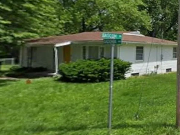 181 Bascom Dr, Saint Louis, MO 63135