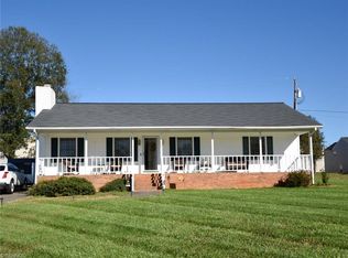 3924 Silver Chalice Dr, Winston Salem, NC 27101