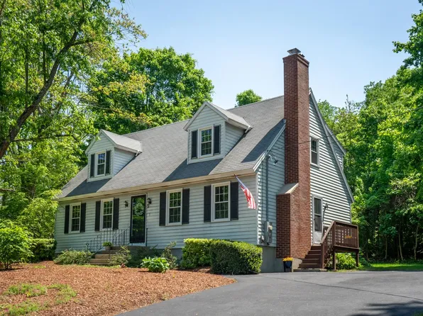 5 Albert Avenue, Hooksett, NH 03106