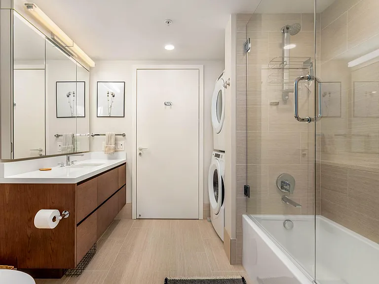 121 Stewart St #807 — Photo 16
