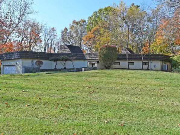 1325 Dorado Ct, Amelia, OH 45102