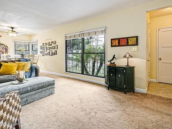 5th image of 2409 Baltusrol Dr