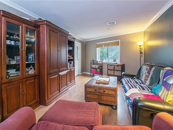 5th image of 31 Devereux St APT 308