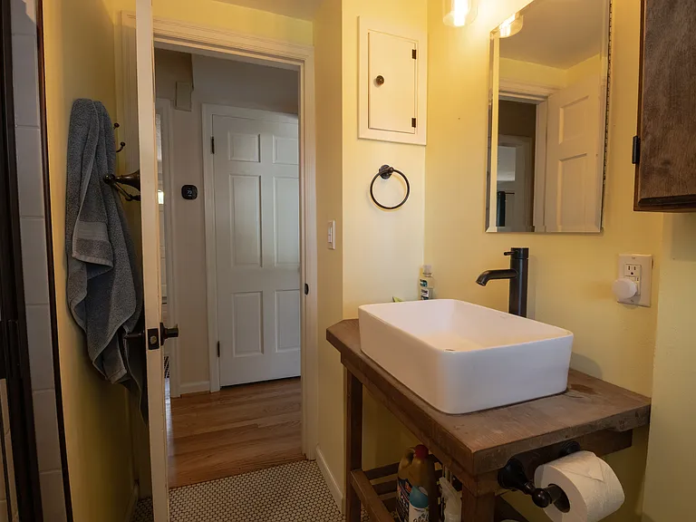 1527 NE 64th Ave — Photo 14