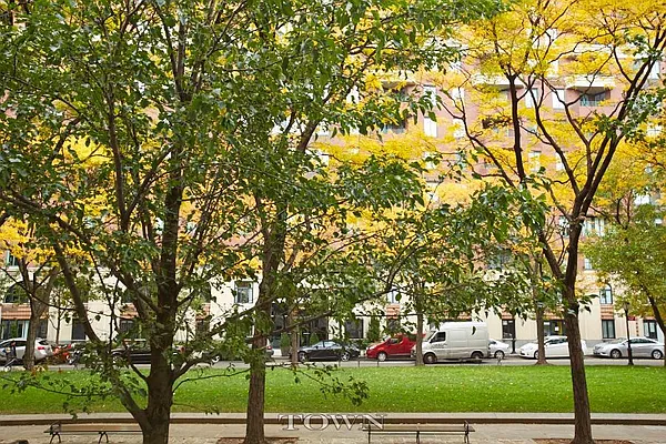 Sold by Town Residential | media 15