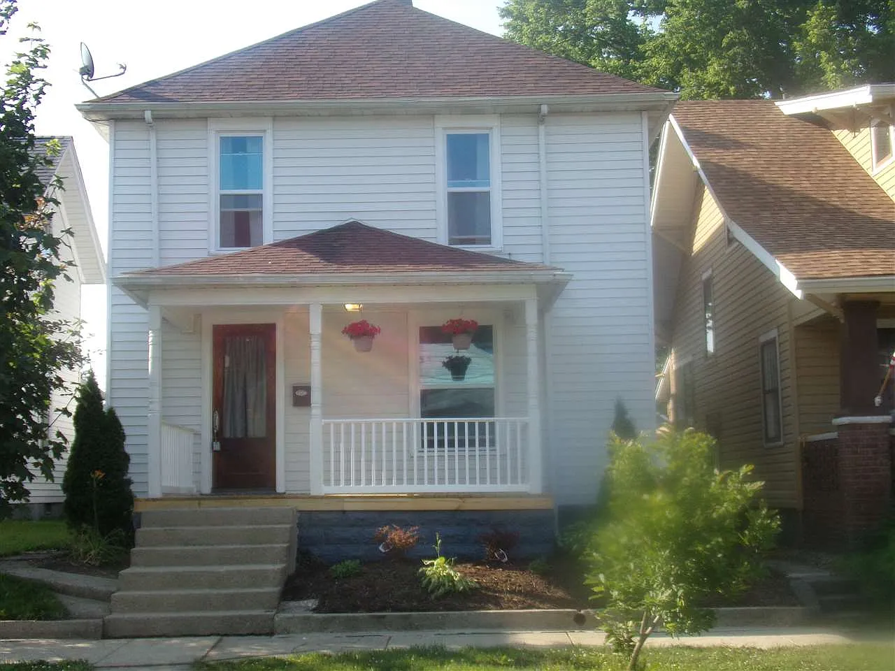 127 W 7th St photo 1