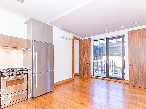 2nd image of 865 Willoughby Ave #8J