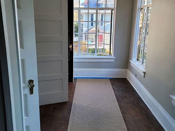 2nd image of 209 Beauregard St #10945836