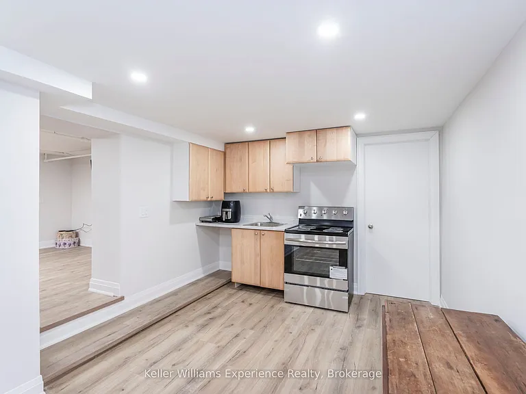 65 Drury Ln — Photo 8