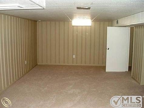 BASEMENT 2.JPG