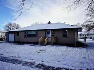 1402 13th St N, Moorhead, MN 56560