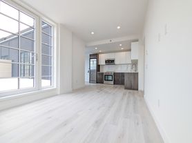 388 Vernon Ave