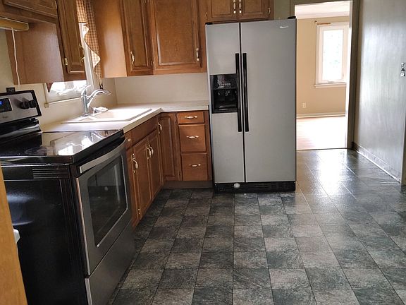 5th image of 425 Bardon St #A