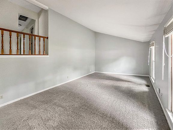 3rd image of 351 Settlers Ln