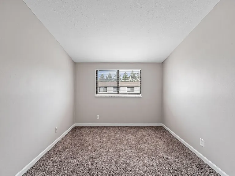 Village Square Townhomes — Photo 27