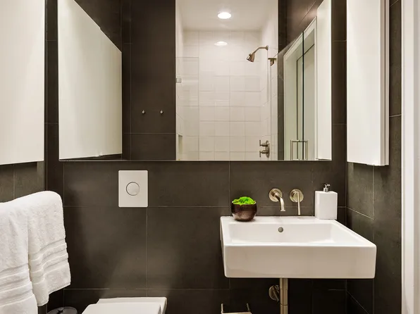 142 5th Avenue image 16 of 16