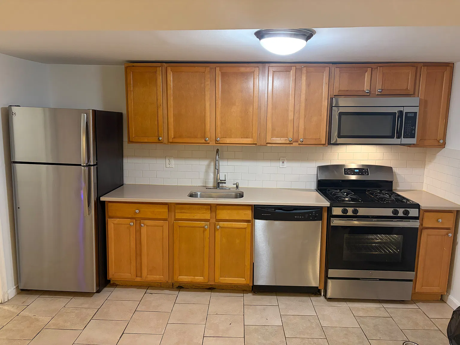 2 bed, $1,595 — Photo 1