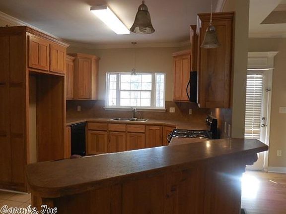 3rd image of 1035 Breezewood Ln