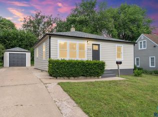 1713 S Wayland Ave, Sioux Falls, SD 57105
