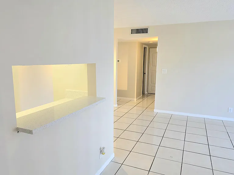 495 SE 8th St #237 — Photo 24