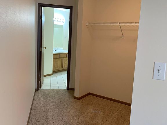5th image of 4333 15th Ave S APT 225