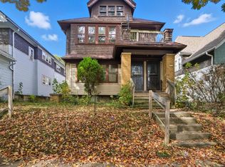 2555 N 51st St #2557, Milwaukee, WI
