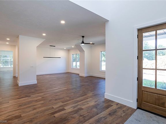 2nd image of 30509 Carlton Ave