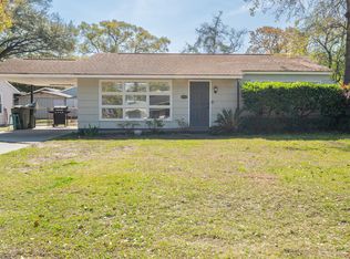 1230 Hawthorne Cir, Hanahan, SC 29410