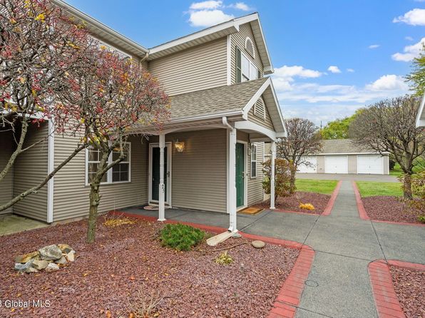 25 Coralberry Ct