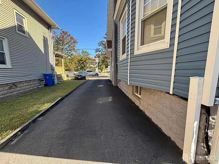 220 S Washington Ave — Photo 8