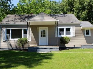 2940 Catawba Valley Dr, Salem, VA 24153