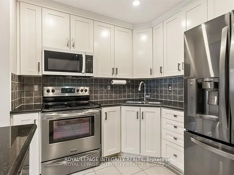 106 Blackdome Cres — Photo 6