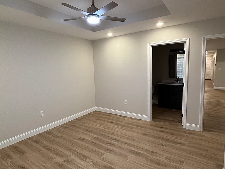 2935 Shadow Wood Ln — Photo 3