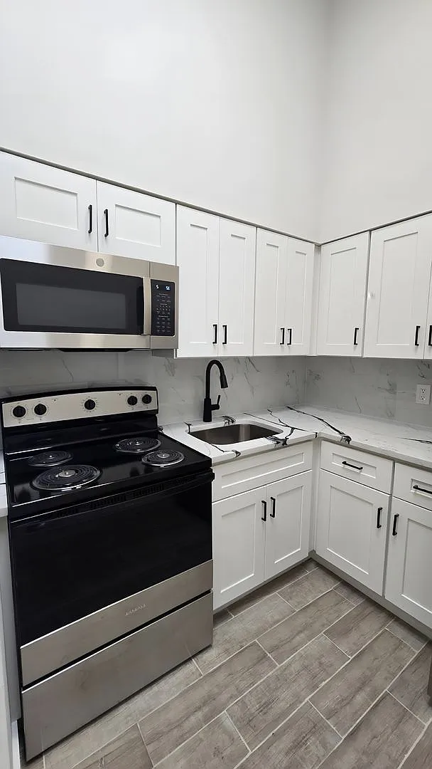 20 Broad Ave. — Photo 1