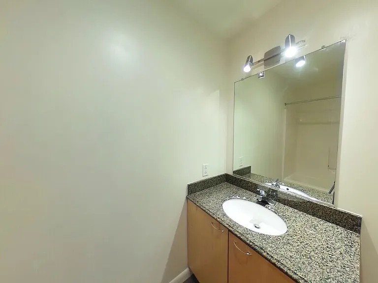 1011 W Marshall St #137 — Photo 5