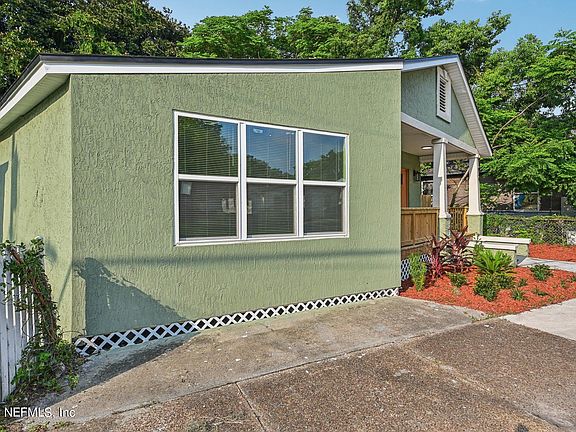 4th image of 624 LAWTON Avenue