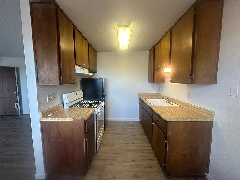 366 E Edison St #1 - #12, Manteca — Photo 14