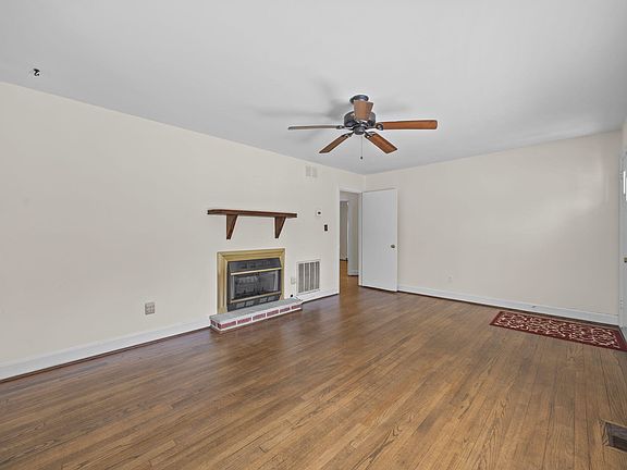 5th image of 400 Grovemont Rd